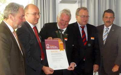 Zum Vergrößern bitte klicken! Zum Vergrößern bitte klicken!